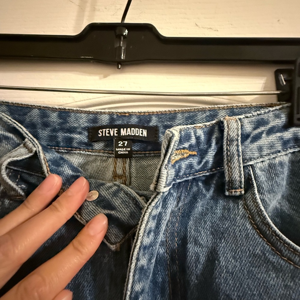 Steve Madden Jeans with rhinestones - Picture 3 of 4
